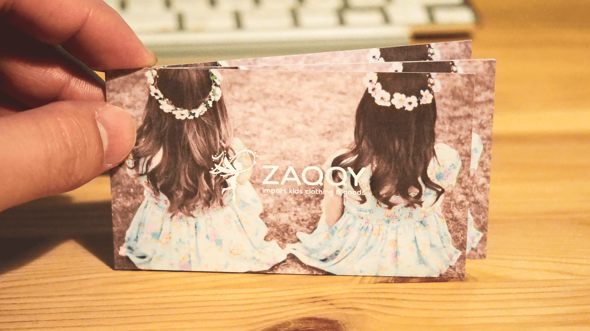子供服のセレクトショップ ZAQQYさんのショップカード兼名刺デザイン