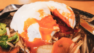 駒川中野駅前にあるCafe Lychee（カフェライチ）はある人たちが集まる店だった