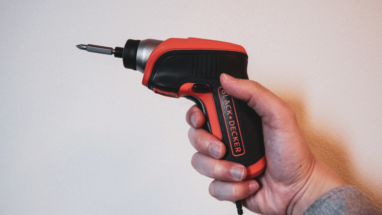 家具の組み立ては電動工具が最強！ブラデカのコンパクトドライバーを買いました