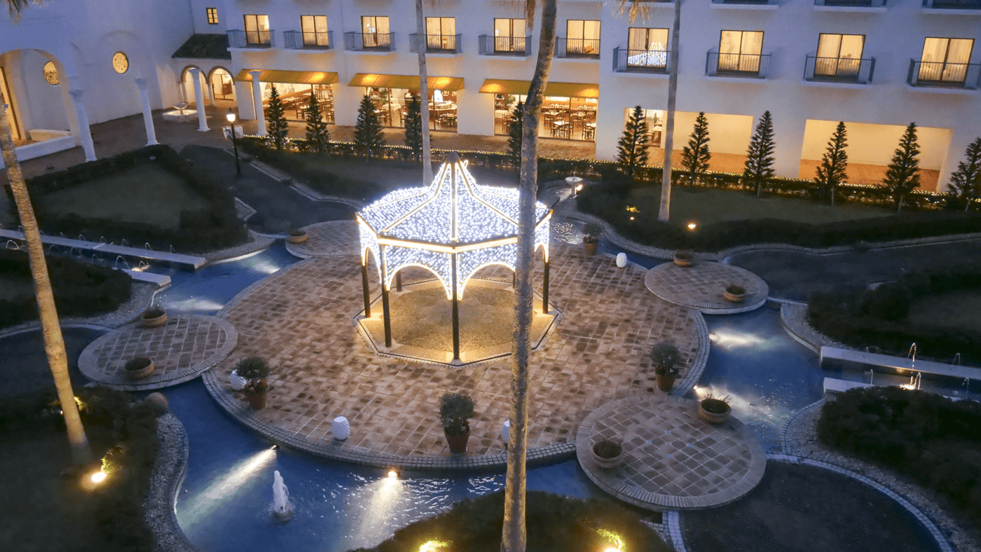 志摩スペイン村ホテルの中庭