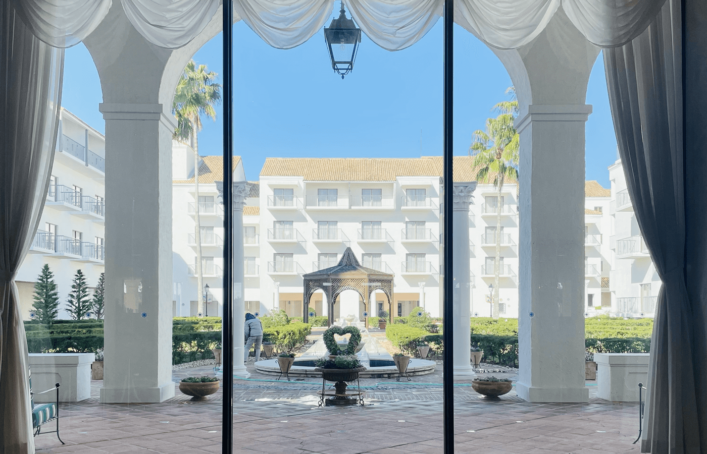 スペイン村ホテル内のロビー付近