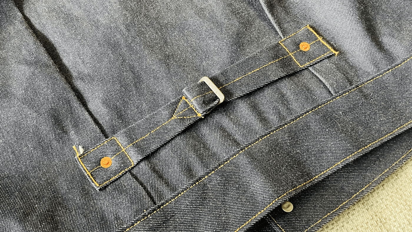 トラッカージャケットの裏面